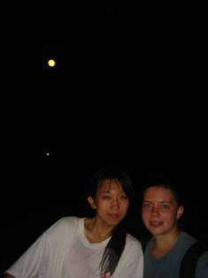 Danjie et moi, pose au claire du pleine lune, après le basket