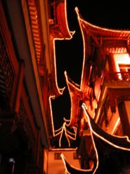 Vieille ville de Shanghai - toits illuminés